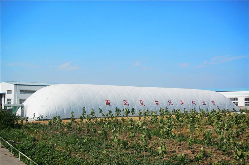  目前，推廣和發(fā)展氣膜結(jié)構(gòu)建筑已刻不容緩