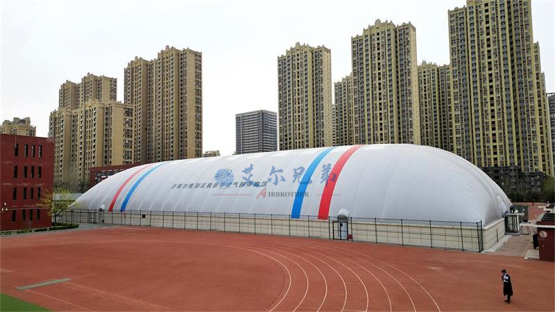 泉新學(xué)校的運(yùn)動(dòng)新地標(biāo)——?dú)饽んw育館